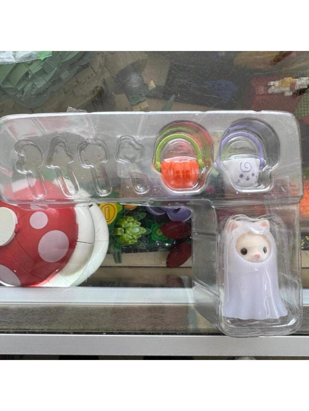 Sylvanian Families  Multi and Red Action-figures-playset